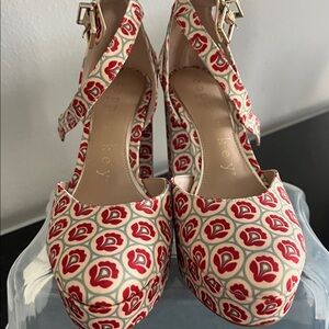 Chic Patterned Women's Platform Heels